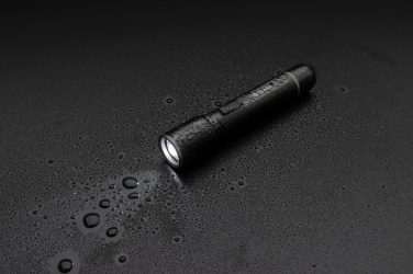 Logotrade Logogeschenke das Foto: Gear X Taschenlampe aus RCS recycelt. Aluminium mit USB-Akku