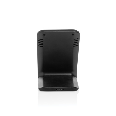 Logotrade Werbegeschenke das Foto: VoltPerch 15W magnetischer Wireless Charger aus RCS rec. ABS