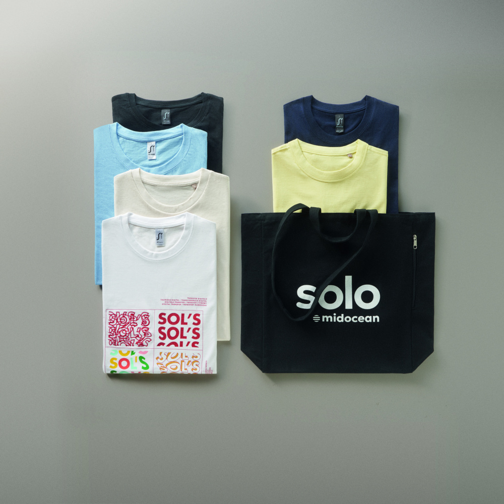 Logotrade Firmengeschenke das Foto: Das SOL'S-T-Shirt-Musterpaket.