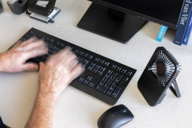 Logotrade Firmengeschenke das Foto: Aervina wiederaufladbarer Tischventilator aus RCS rec. ABS