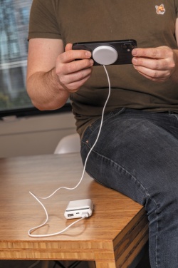 Logo trade corporate gifts image of: 5W magnetic wireless charger