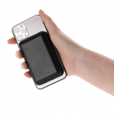 Logo trade promotional item photo of: Magnetic 5.000 mAh 5W wireless powerbank