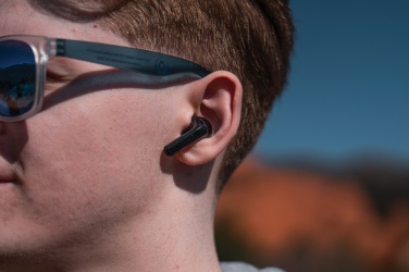 Logo trade promotional gifts picture of: Skywave RCS recycled plastic solar earbuds