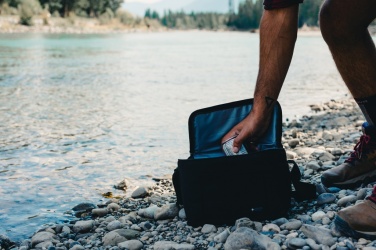 Logotrade promotional gifts photo of: Swiss Peak AWARE™ 1200D deluxe 8 can cooler bag