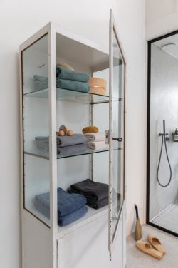 Logotrade advertising product picture of: Ukiyo Sakura AWARE™ 500 gsm bath towel 70x140cm