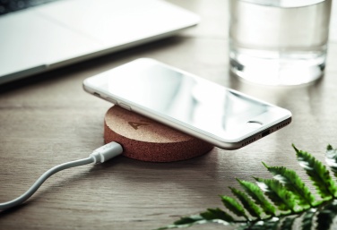 Logotrade promotional product image of: Wireless charging pad 10W