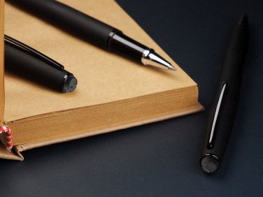 Logotrade promotional gift picture of: Pen set with coal 2094036