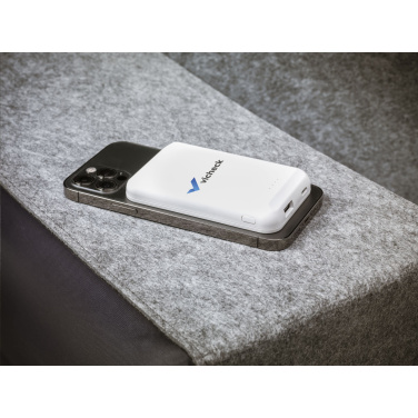 Logo trade corporate gifts image of: Force Magnetic RCS Recycled Wireless Powerbank 5000