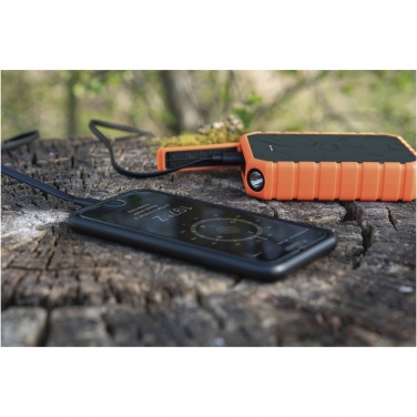 Logotrade reklaamkingi foto: Xtorm XR201 Xtreme 10 000 mAh 20 W QC3.0 veekindel vastupidav akupank koos taskulambiga