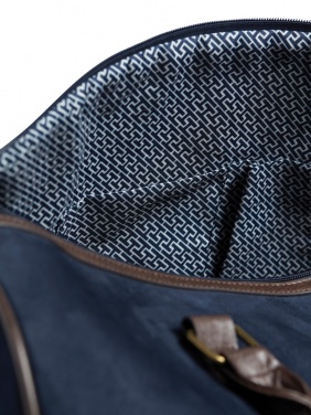 Logotrade reklaamkingituse foto: VINGA Huntoni nädalavahetusekott