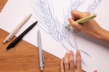 Logo trade ärikingid foto: Nisu õlgedest pastakas