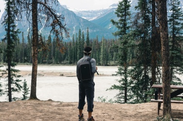 Logotrade reklaamkingid pilt: Swiss Peak AWARE™ vargusvastane 15,6-tolline sülearvuti seljakott