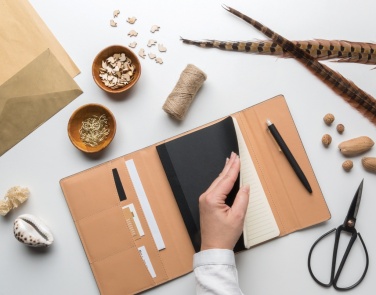 Logotrade firmakingituse foto: A5 Deluxe magnetkinnisega märkmik