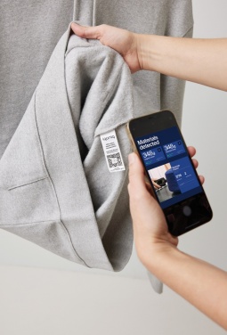 Logo trade reklaamkingitused foto: Iqoniq Torres taaskasutatud puuvillast kapuutsiga pusa