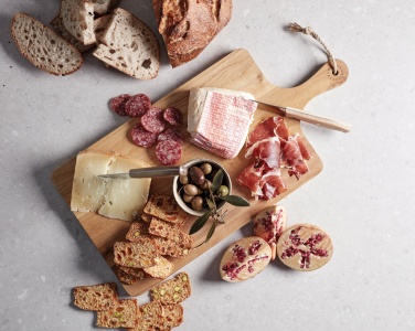 Logo trade mainoslahja ja liikelahja tuotekuva: VINGA Buscot suorakulmainen leikkuu-/tarjoilulauta