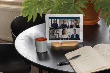 Logotrade mainoslahjat ja liikelahjat tuotekuva: Bambuinen tabletti- ja puhelinpidike