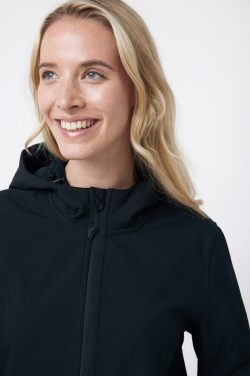 Logotrade mainoslahja ja liikelahja kuva: Iqoniq Makalu naisten softshell takki R-polyesteristä