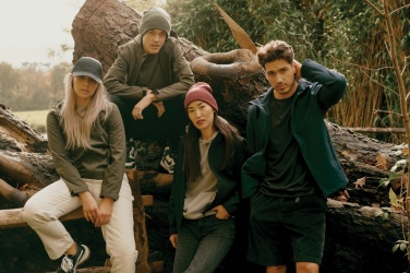 Logotrade ziemassvētku dāvanas foto: Iqoniq Makalu vīriešu pārstrādāta poliestera soft shell jaka