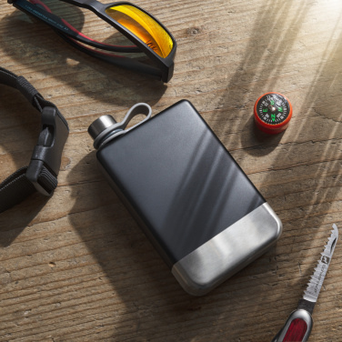 Logotrade korporatīvās dāvanas foto: Gūžas kolba HALTI Schwarzwolf