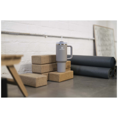 Logotrade ziemassvētku dāvanas foto: Stanley Quencher H2.0 1200 ml trauks