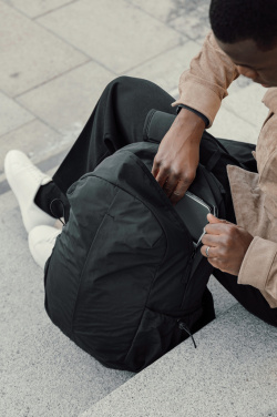 Logotrade biznesa dāvanas foto: KENTO URBAN RCS pārstrādāta neilona 15,6 collu mugursoma ar priekšējo daļu