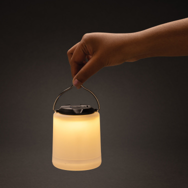 Логотрейд pекламные подарки картинка: Переносная настольная лампа Limio RCS из переработанного пластика с возможностью подзарядки