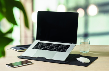 Logotrade reklamprodukter bild: 16 tums laptopfodral i filt