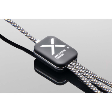 Logotrade reklamprodukter bild: SCX.design C33 Type-C-laddningssladd på 60 W med dubbelupplyst logotyp